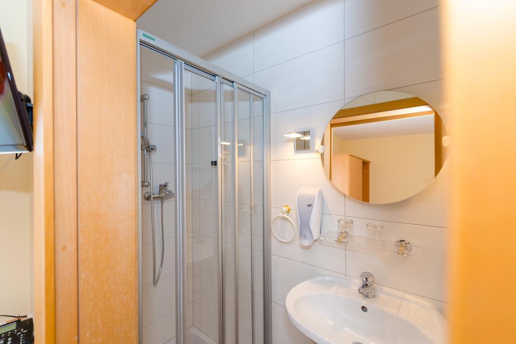 1A Hotel Steiner Judenburg Εξωτερικό φωτογραφία